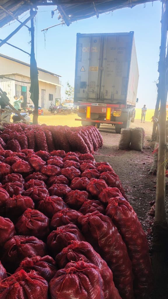 Ready-to-ship consignment loading